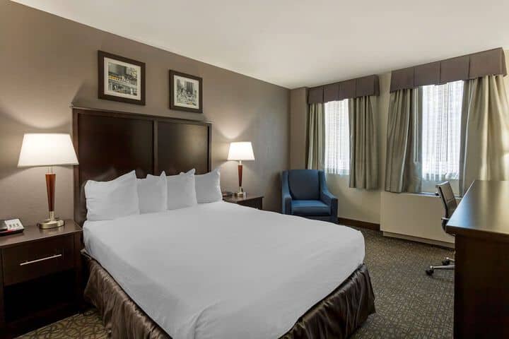 Room 3 of 30